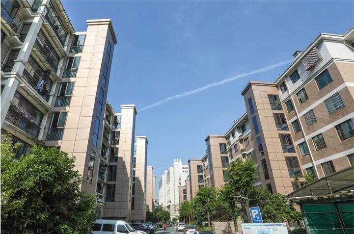 厦门明发商(shāng)业广场大型中(zhōng)央空调安(ān)装(zhuāng)工(gōng)程