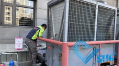中(zhōng)央空调压缩机故障无法运行 京乐成功為(wèi)北京某外企大厦更换压缩机